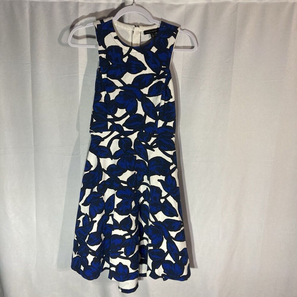 63-12 BANANA REPUBLIC white blue black floral sleeveless aline dress 2